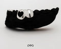 2 Teeth (heart cut-out)