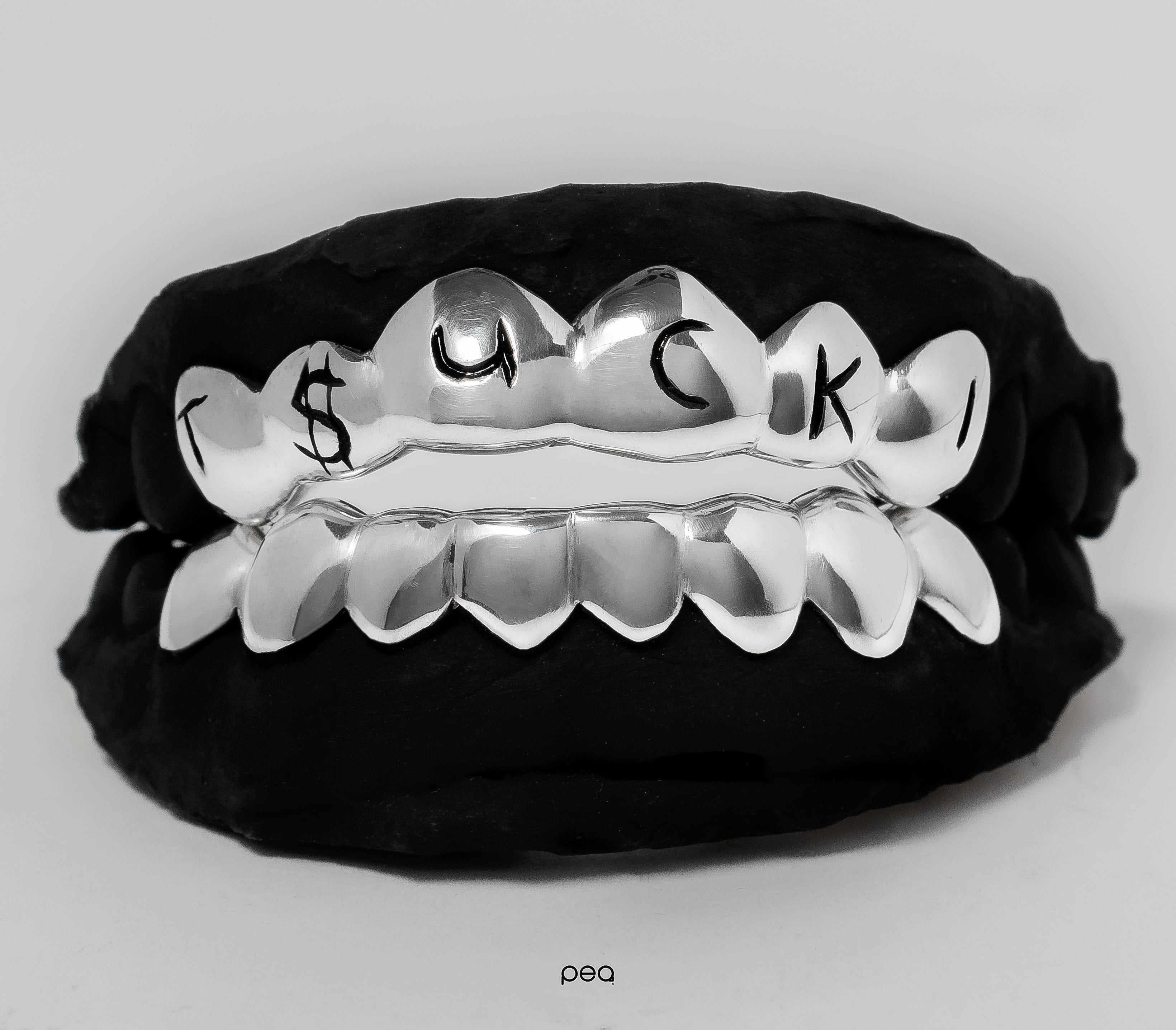 12 Teeth (6 top + 6 bottom) - Engraved
