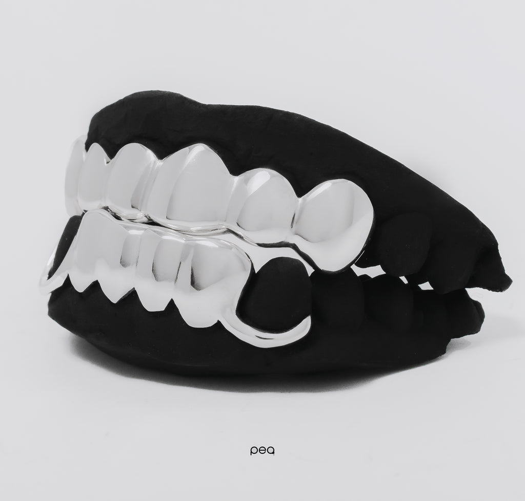 12 Teeth (6 top + 6 bottom)